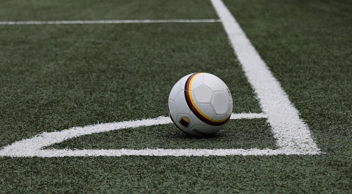 noname_13-soccer-3471402_1920