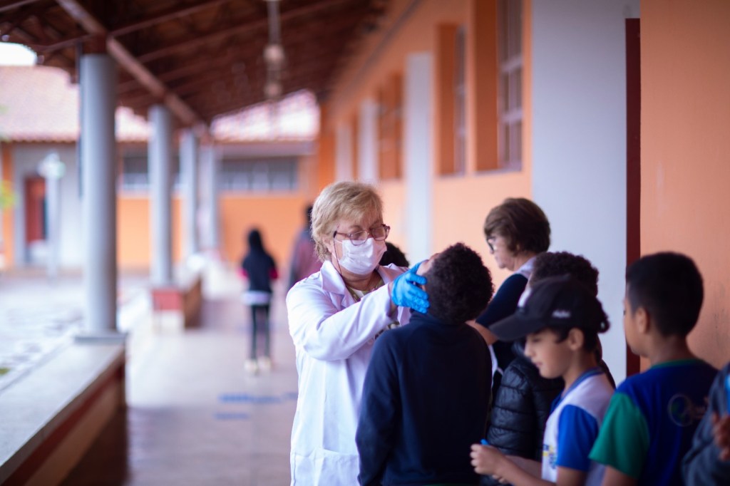 Saúde bucal: até 800 crianças são atendidas por semana em São Carlos