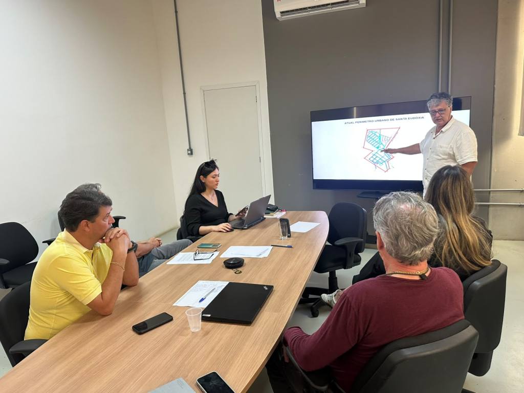 Novo Plano Diretor de São Carlos prevê polo logístico em Água Vermelha, expansão industrial e zoneamento para chácaras em Santa Eudóxia.