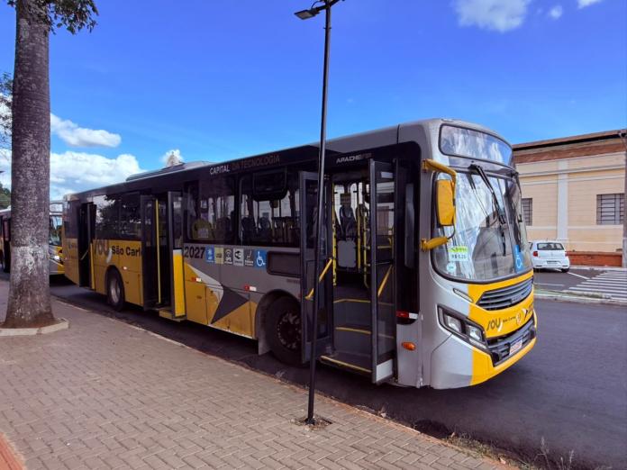 Finados: São Carlos terá ônibus especiais para os cemitérios na segunda-feira; confira os horários Finados: São Carlos terá ônibus especiais para os cemitérios na segunda-feira; confira os horários