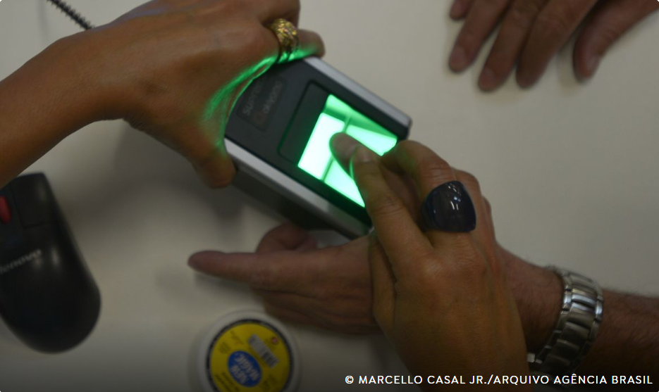 INSS alerta para golpes que usam informação falsa sobre biometria