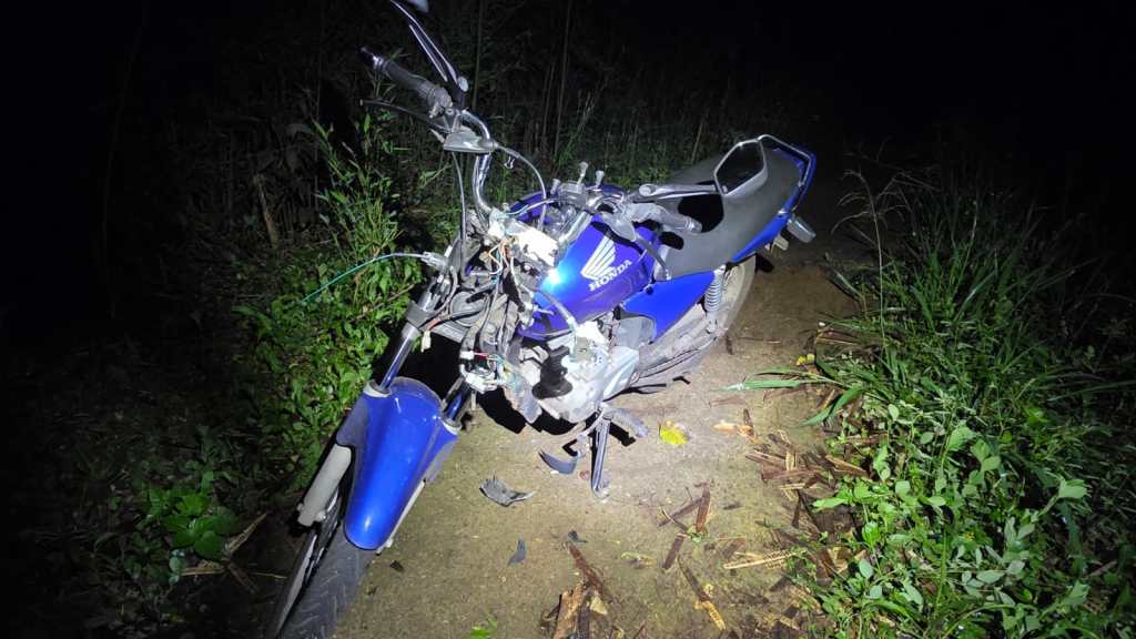 Trio tenta furtar motocicleta e foge ao ser flagrado em São Carlos