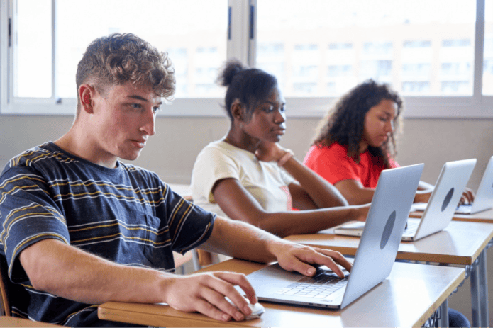 Qualifica SP abre 2.760 vagas em cursos gratuitos e online para moradores de São Carlos e região. Inscrições vão até 2 de novembro.