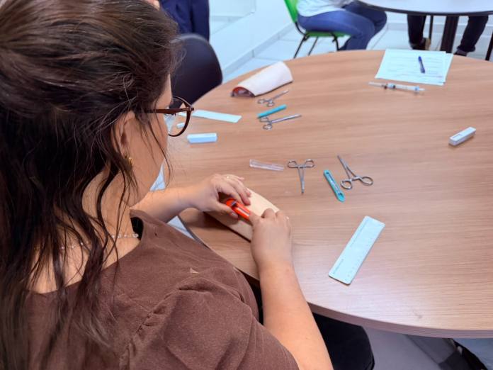 Capacitação de médicos para inserção do implante contraceptivo Implanon pelo SUS no Ambulatório Materno-Infantil de São Carlos Capacitação de médicos para inserção do implante contraceptivo Implanon pelo SUS no Ambulatório Materno-Infantil de São Carlos