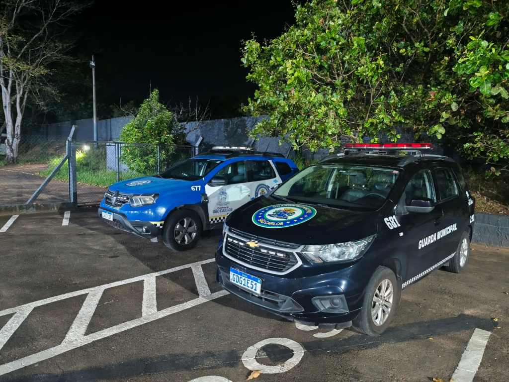 Guarda Municipal atende ocorrência de suspeita de furto de fios elétricos no Centro de São Carlos.